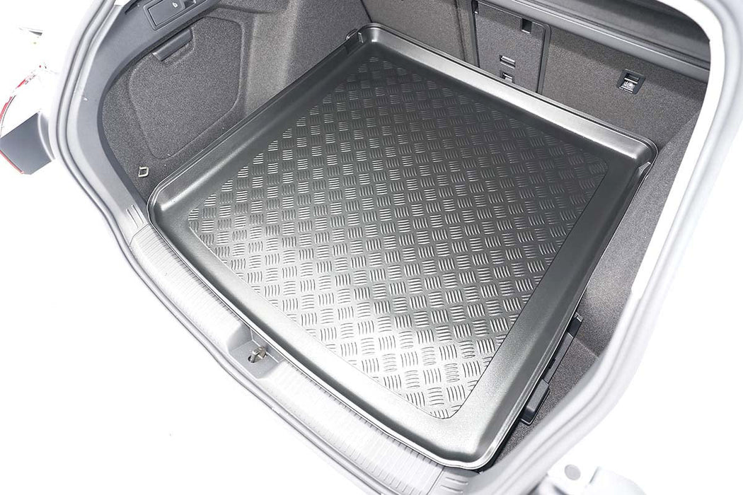 Tavita portbagaj Volkswagen Golf 8 MHEV fabricatie 11.2020 - prezent, caroserie combi, portbagaj superior, podea variabila in pozitie superioara #1