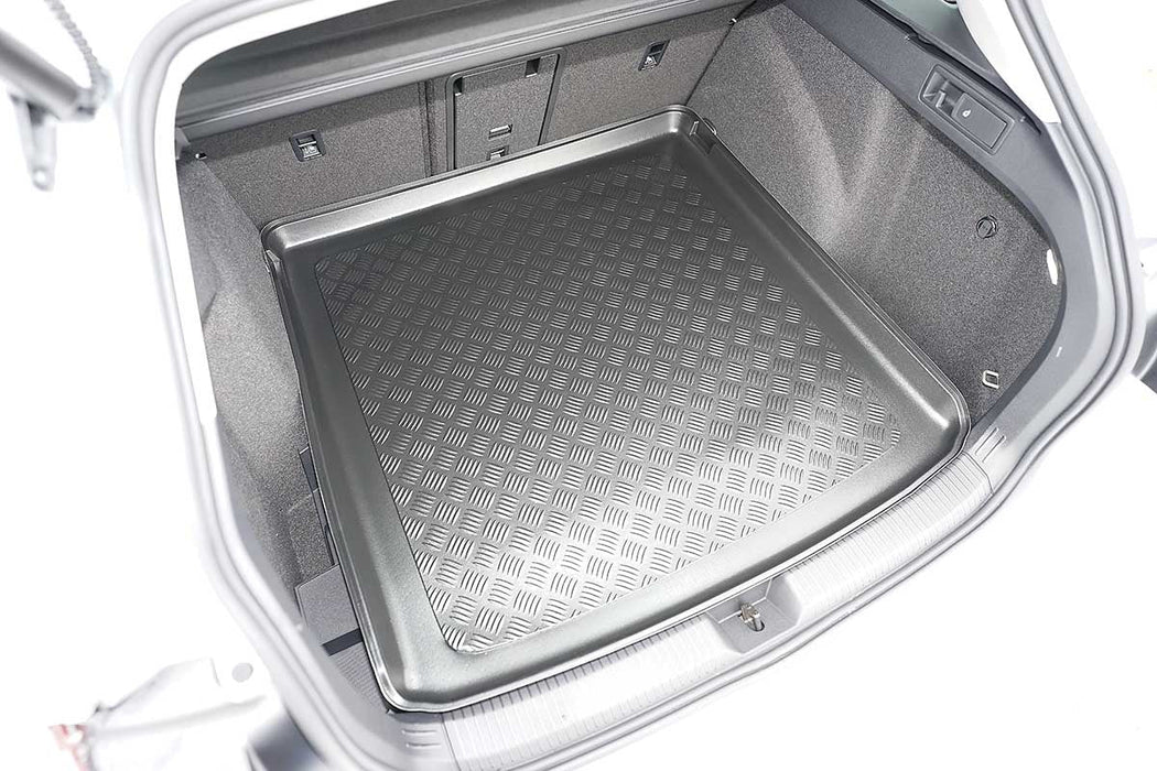Tavita portbagaj Volkswagen Golf 8 MHEV fabricatie 11.2020 - prezent, caroserie combi, portbagaj superior, podea variabila in pozitie superioara #1