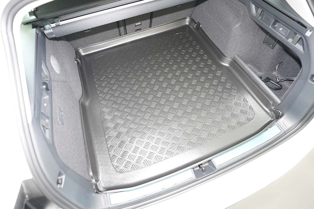 Tavita portbagaj Volkswagen Passat B9 MHEV fabricatie 2023 - prezent, caroserie combi, podea variabila in pozitie superioara, fara separator #1