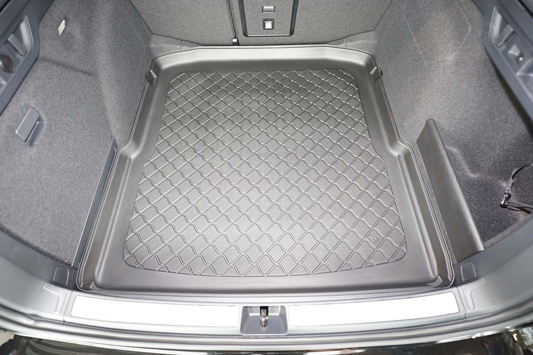 Tavita portbagaj Skoda Superb IV fabricatie 12.2023 - prezent, caroserie combi, portbagaj inferior, fara podea ajustabila pe inaltime, nu corespunde pentru PHEV #1