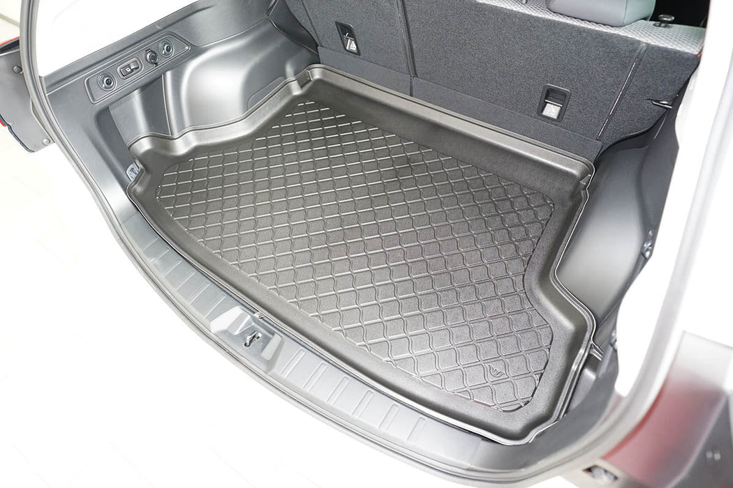 Tavita portbagaj Subaru Forester V e-Boxer fabricatie 06.2019 - prezent, caroserie suv, cu subwoofer, ureche detasabila pe dreapta #1