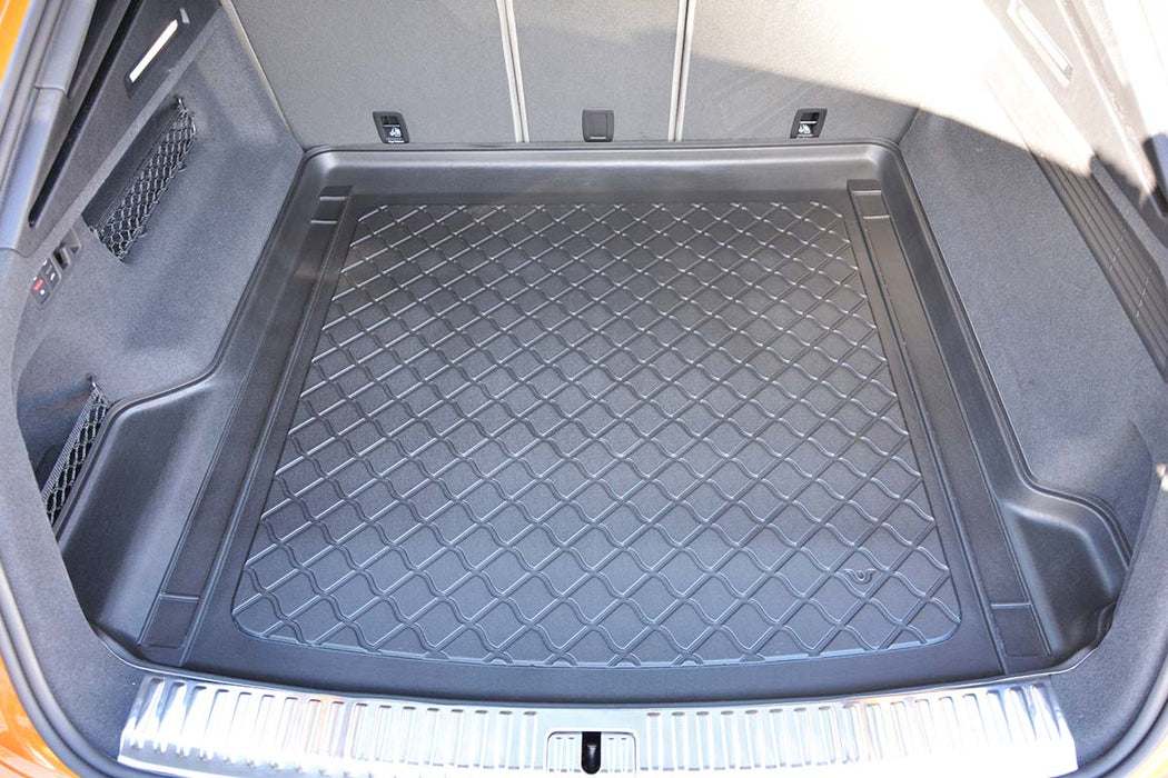 Tavita portbagaj Audi Q8 4M RS fabricatie 2019 - prezent, caroserie suv, inclusiv modelele cu sine #1