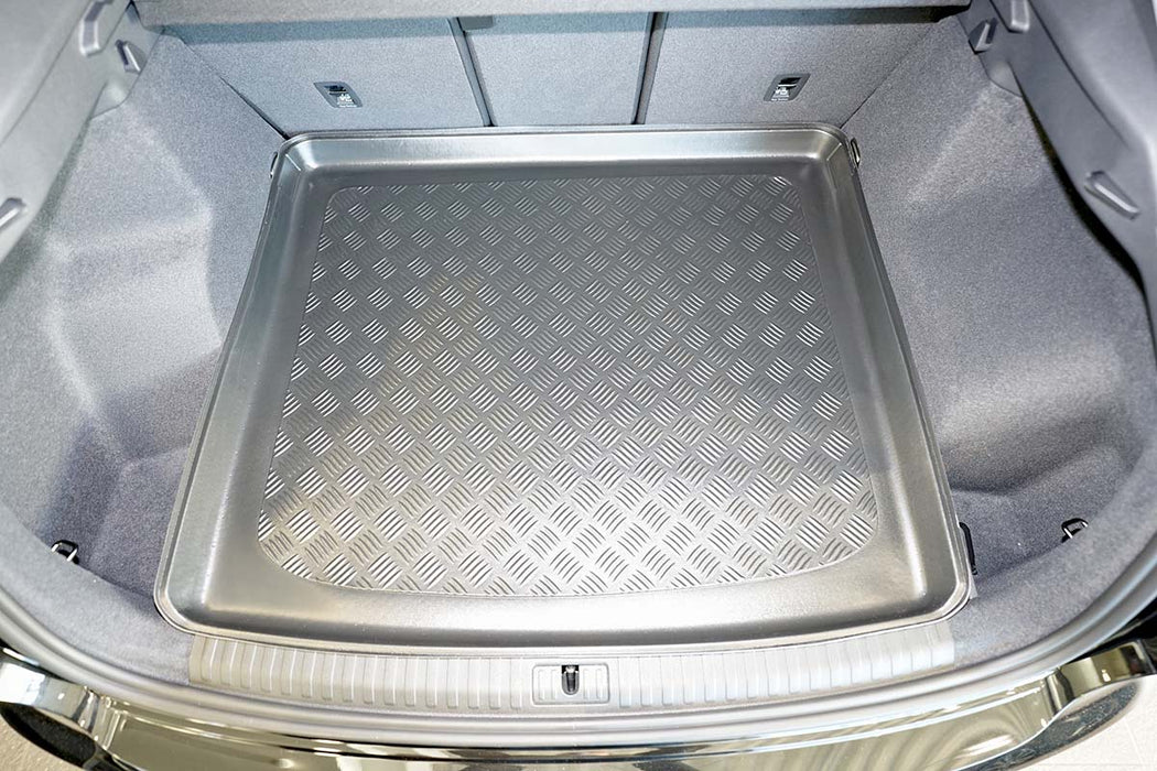 Tavita portbagaj Audi Q3 II PHEV fabricatie 01.2021 - prezent, caroserie suv, portbagaj superior, podea variabila in pozitie superioara #1