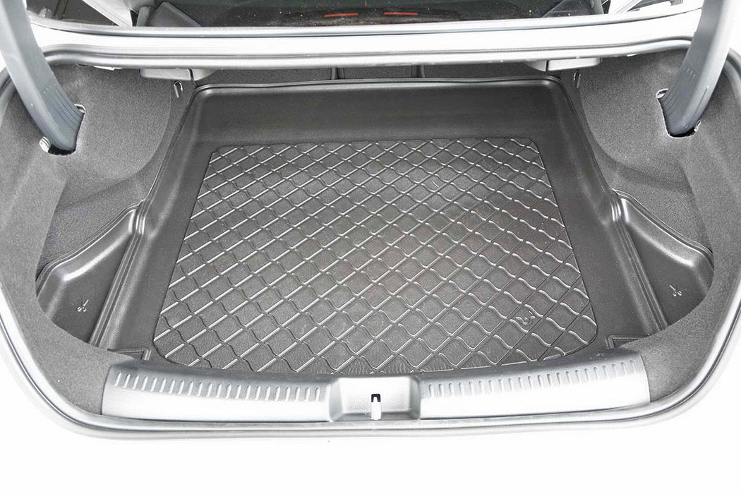 Tavita portbagaj Mercedes CLA II fabricatie 05.2019 - prezent, caroserie coupe, cu urechi laterale detasabile, nu corespunde pentru PHEV #1