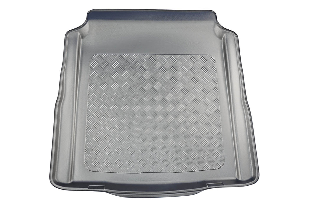 Tavita portbagaj BMW M3 G80 fabricatie 03.2021 - prezent, caroserie sedan, nu corespunde pentru PHEV #1