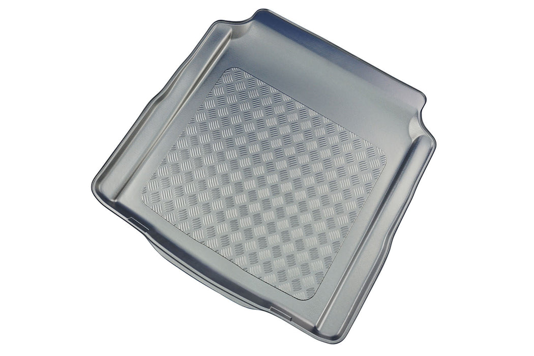 Tavita portbagaj BMW M3 G80 fabricatie 03.2021 - prezent, caroserie sedan, nu corespunde pentru PHEV #1