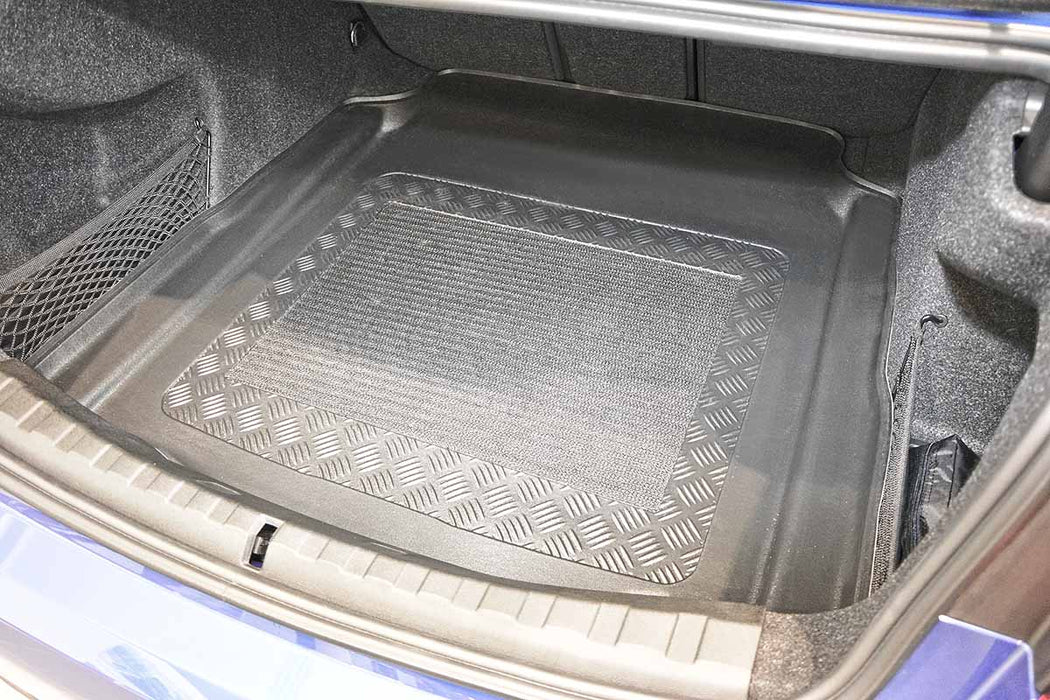 Tavita portbagaj BMW M3 G80 fabricatie 03.2021 - prezent, caroserie sedan, nu corespunde pentru PHEV #1