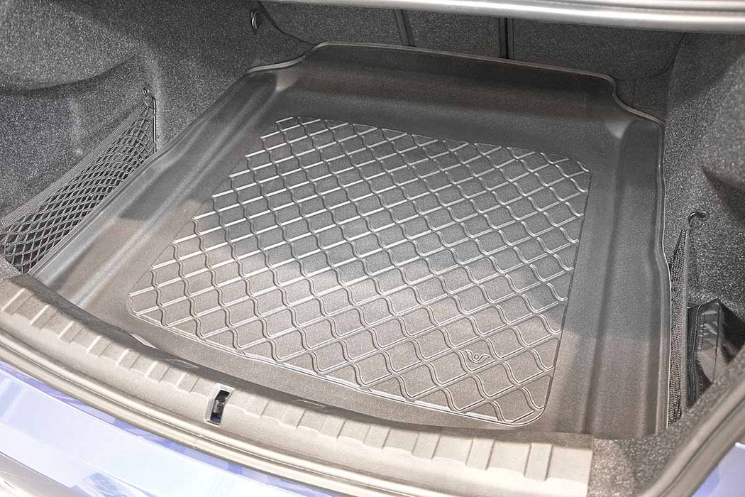 Tavita portbagaj BMW M3 G80 fabricatie 03.2021 - prezent, caroserie sedan, nu corespunde pentru PHEV #2