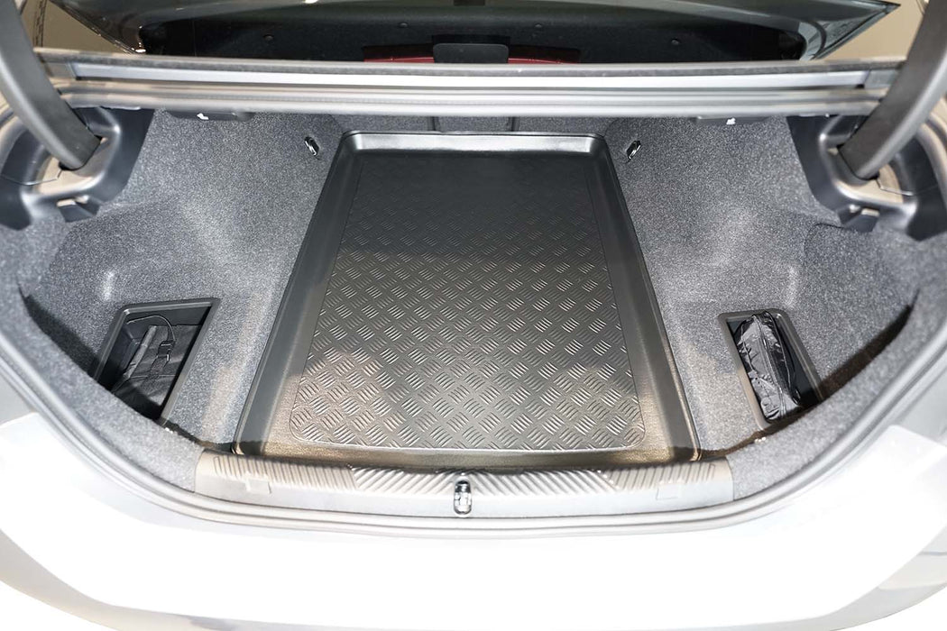 Tavita portbagaj BMW M5 G90 PHEV fabricatie 07.2024 - prezent, caroserie sedan, nu corespunde pentru electric #1