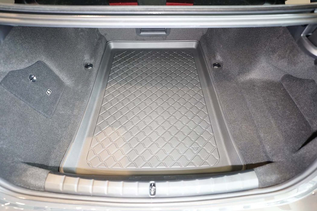 Tavita portbagaj BMW Seria 7 G70 fabricatie 2022 - prezent, caroserie sedan #1