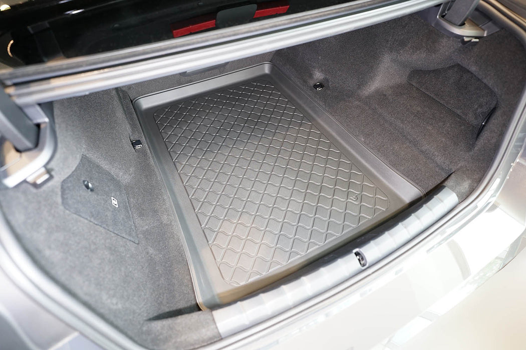 Tavita portbagaj BMW Seria 7 G70 fabricatie 2022 - prezent, caroserie sedan #1