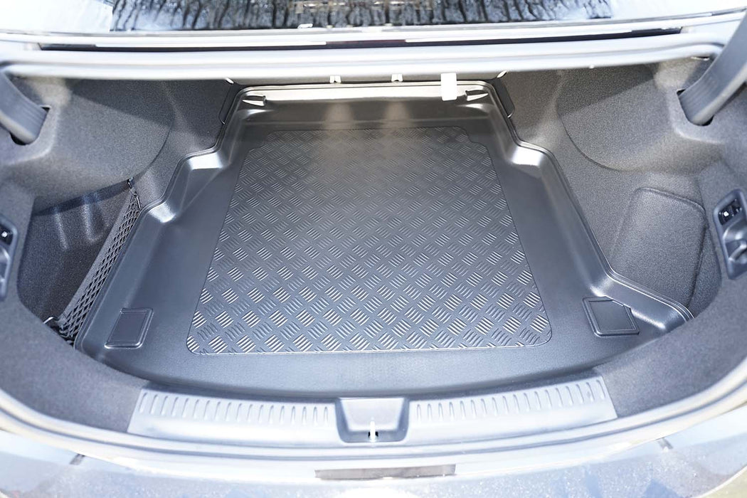 Tavita portbagaj Mercedes E-Class W214 fabricatie 05.2023 - prezent, caroserie sedan, nu corespunde pentru PHEV #1