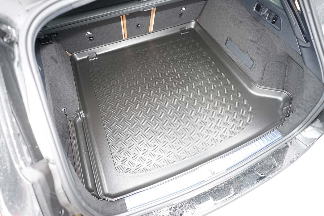 Tavite portbagaj Mercedes E-Class W214 T-Modell, caroserie combi, an fabricatie 08.2023 - prezent, nu corespunde pentru phev, cu ureche detasabila pe stanga