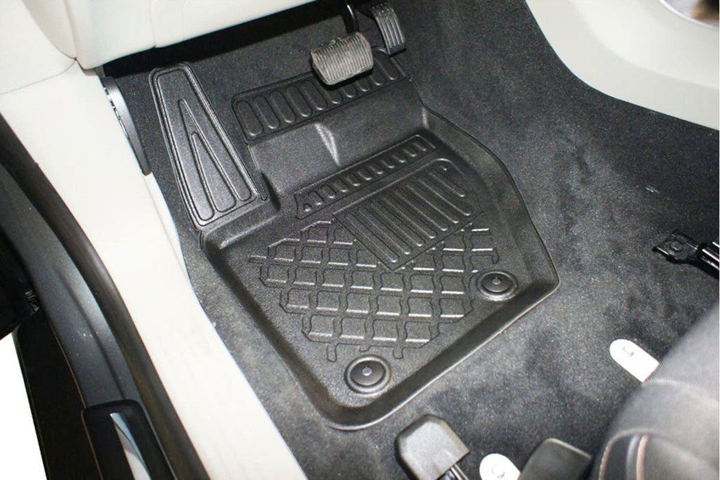 Covorase tip tavita Volvo V40 II, caroserie Combi, fabricatie 07.2012 - prezent #1