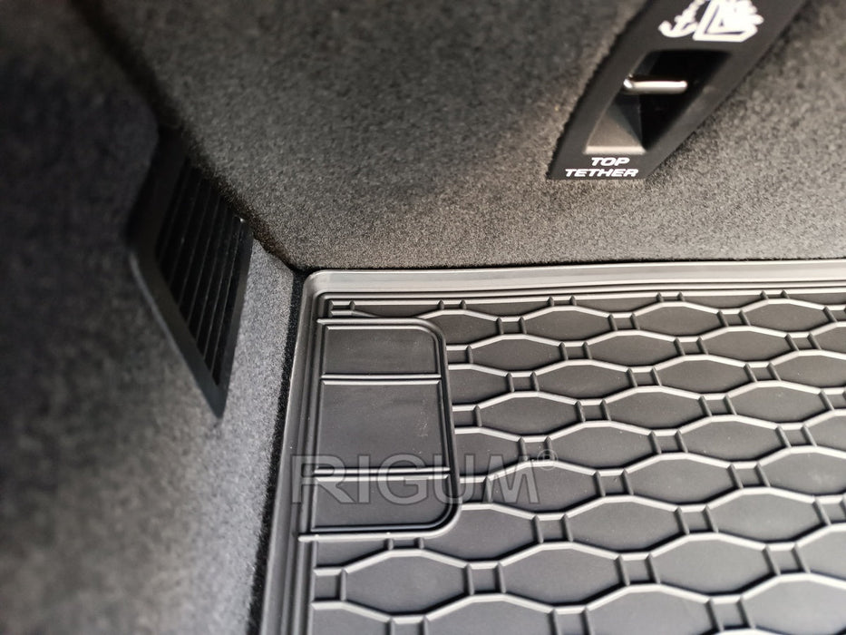 Tavita portbagaj Jaguar F-Pace fabricatie 04.2016 - 2020, caroserie suv #1