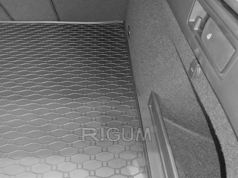 Tavite portbagaj Volkswagen Passat B8, caroserie combi, an fabricatie 12.2014 - 12.2021, portbagaj superior