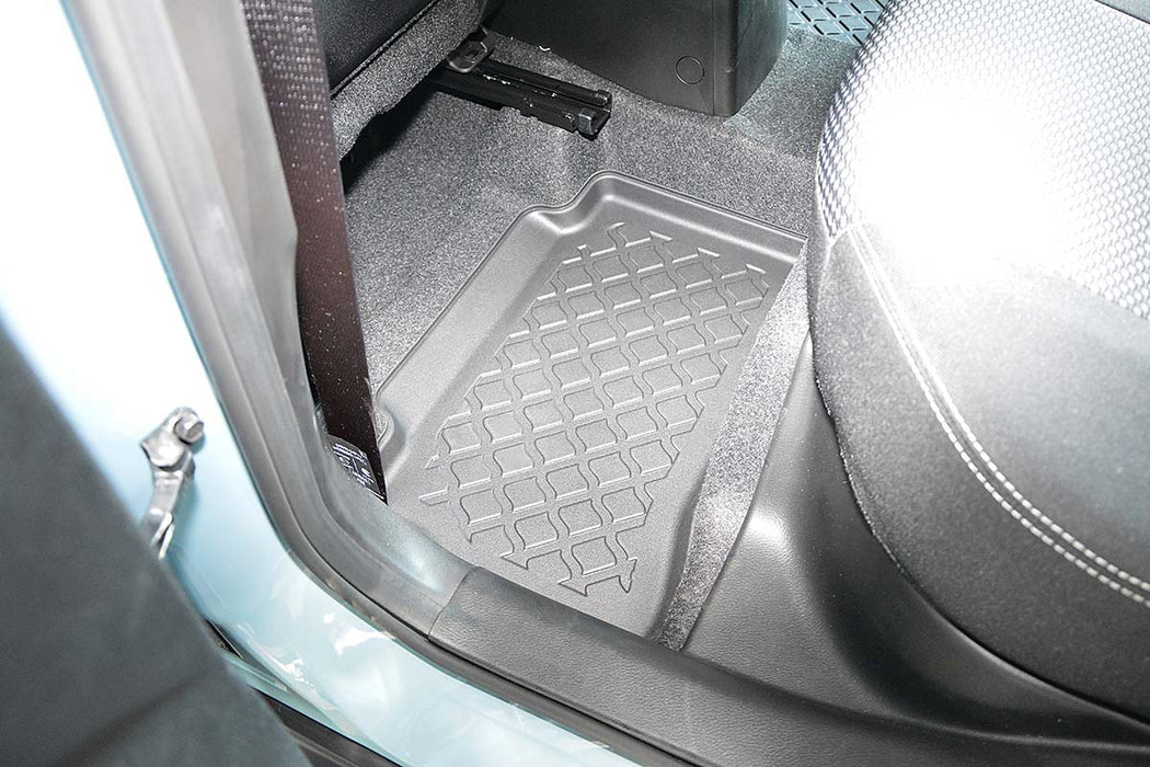 Covorase auto tip tavita Suzuki Vitara MHEV, an fabricatie 01.2020 - prezent, caroserie suv nu corespunde pentru full hybrid