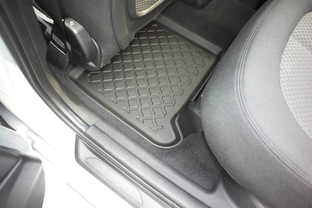 Covorase auto tip tavita BMW Seria 2 F46 Gran Tourer, an fabricatie 03.2015 - prezent, caroserie van 5-7 locuri, fara rand 3
