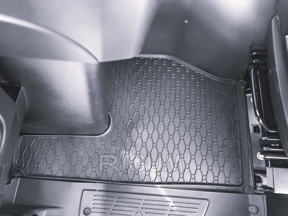 Covorase auto Iveco X-Way, an fabricatie 2020 - prezent, caroserie truck