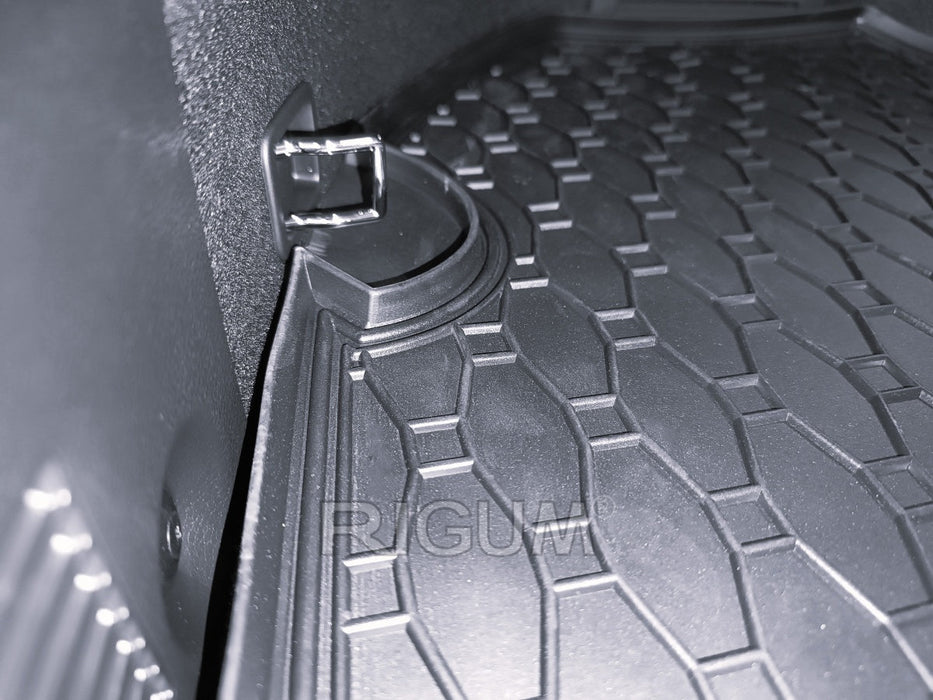 Tavite portbagaj Kia Ceed Pro III, caroserie hatchback, an fabricatie 12.2018 - prezent, cu subwoofer