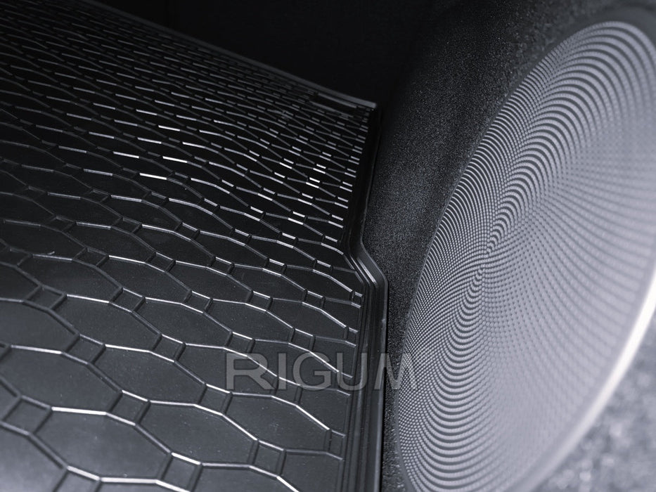 Tavite portbagaj Kia Ceed Pro III, caroserie hatchback, an fabricatie 12.2018 - prezent, cu subwoofer