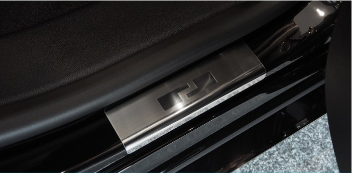 Protectii inox praguri usi Ford Kuga III, caroserie SUV, fabricatie 04.2020 - prezent #1