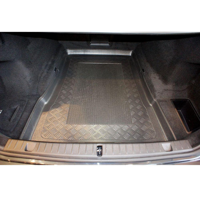 Tavita de portbagaj BMW Seria 7 G12, caroserie Sedan, fabricatie 10.2015 - prezent, ampatament lung - 4