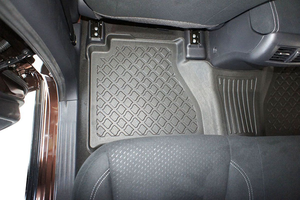 Covorase auto tip tavita Nissan Navara fabricatie 2016 - prezent 9