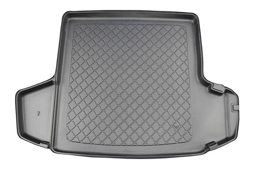 Tavita portbagaj premium Skoda Octavia III caroserie combi fabricatie 2013 - prezent (portbagaj superior) cu ureche dreapta-stanga detasabila pe partea stanga (pentru varianta cu subwoofer)