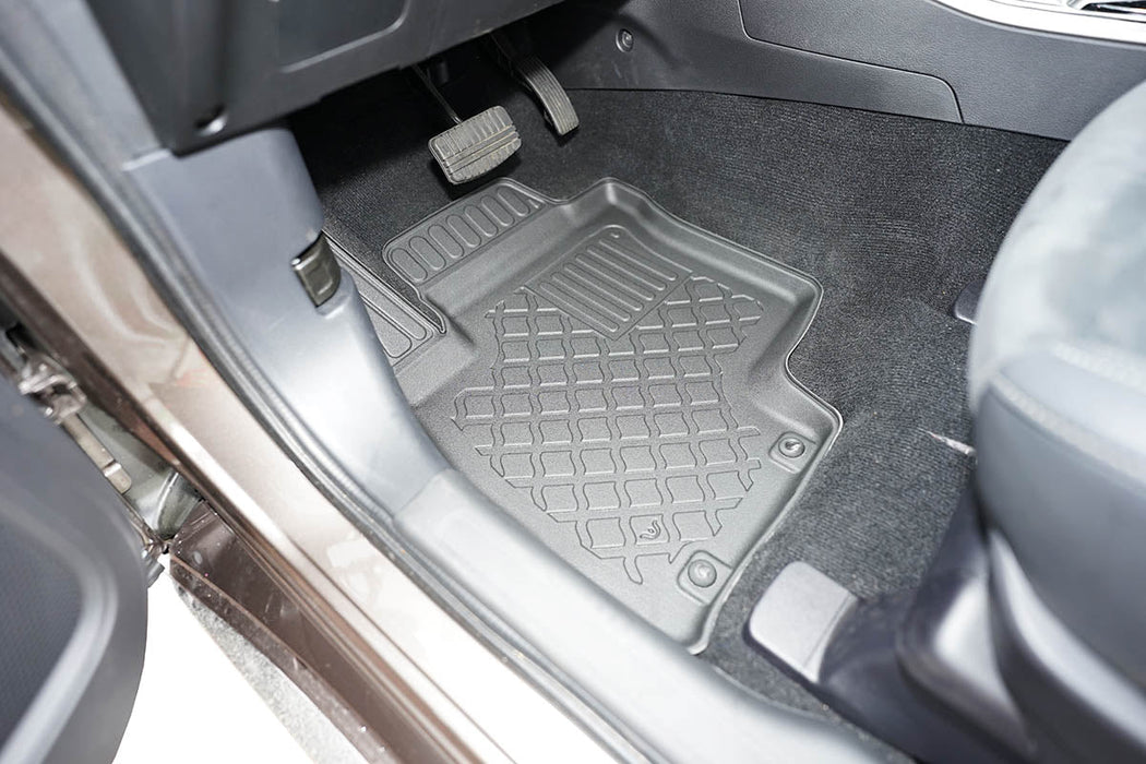 Covorase tip tavita Mitsubishi Outlander III PHEV, caroserie SUV, fabricatie 2020 - prezent, Facelift #1