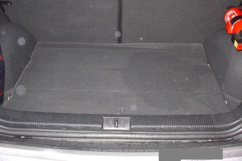 Tavita de portbagaj Audi A2 8Z, caroserie Hatchback, fabricatie 1999 - 2005, portbagaj superior, cu roata rezerva #1