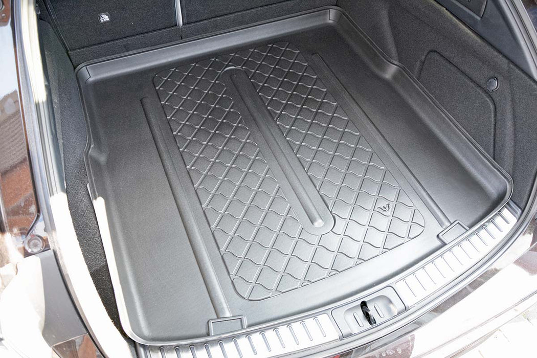 Tavita de portbagaj Toyota Corolla XII E210, caroserie Combi, fabricatie 03.2019 - prezent, portbagaj superior #1
