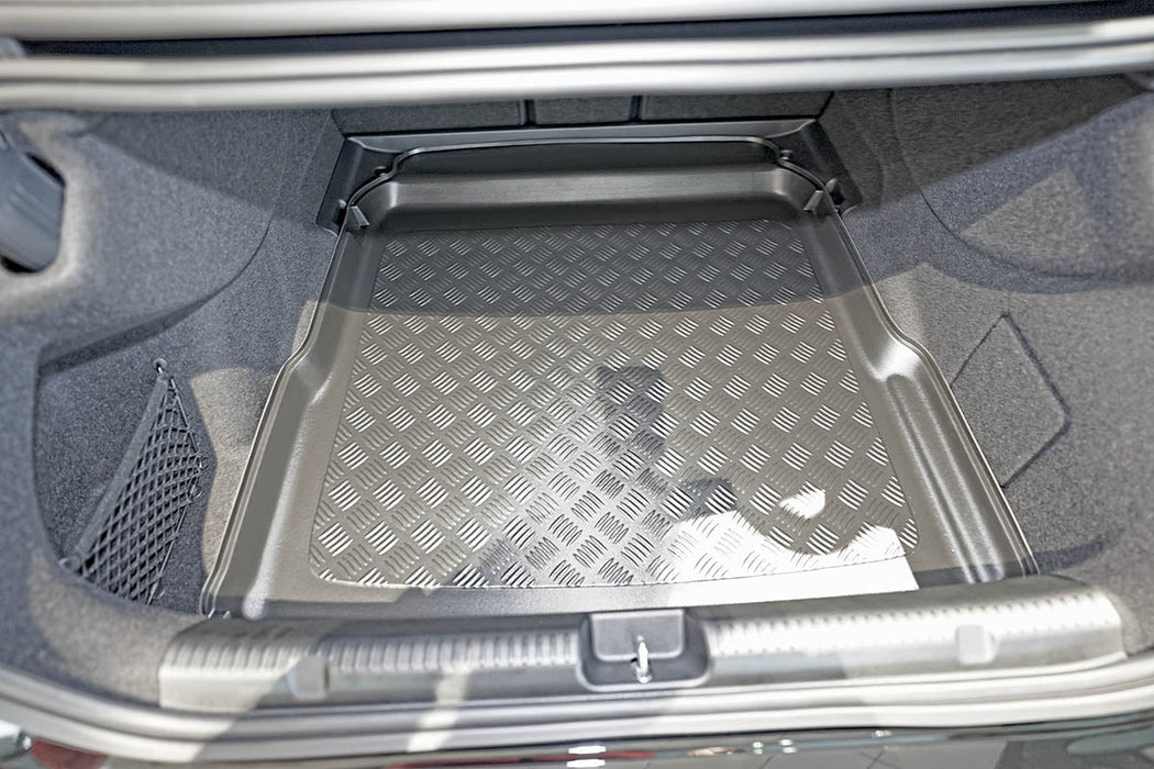 Tavita portbagaj Mercedes EQE V295 fabricatie 07.2022 - prezent, caroserie sedan #1