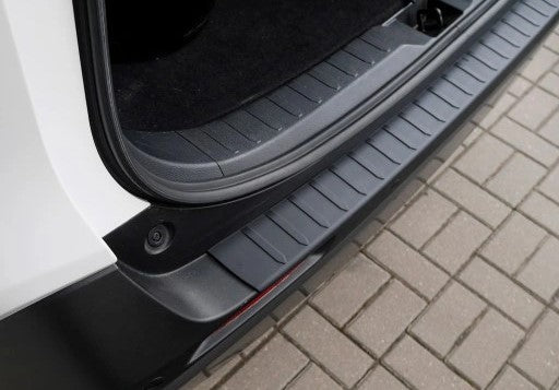 Protecții prag portbagaj din plastic Suzuki Across fabricatie 07.2020 - prezent, caroserie suv #1