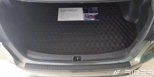 Protecții prag portbagaj din plastic Toyota Corolla XII E210 fabricatie 03.2019 - prezent, caroserie sedan #1